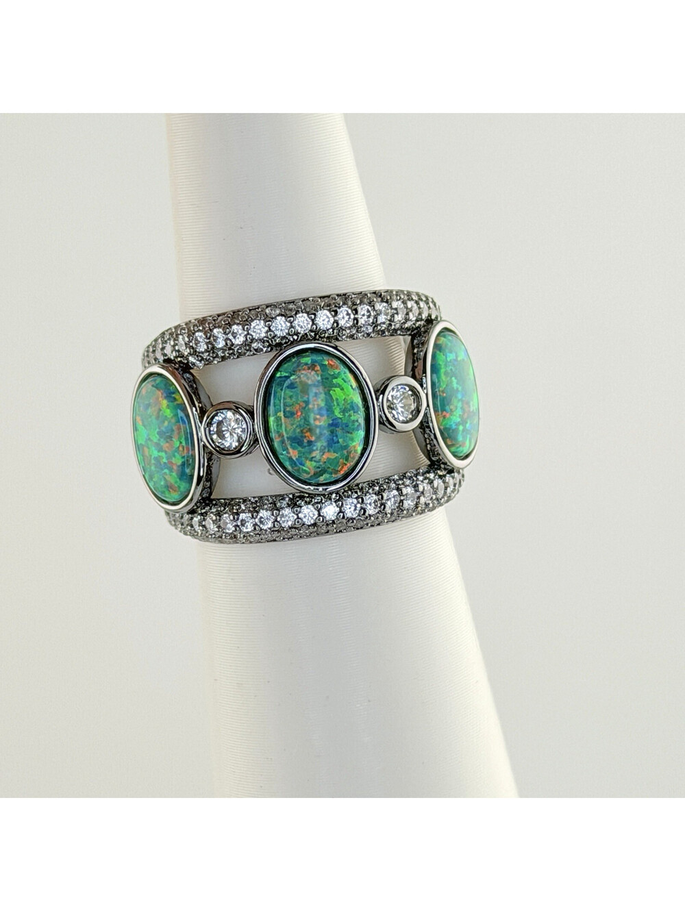 Bomb Party October Sz 5 RARE UNICORN RG98503 Teal Fire Opal on Hematite